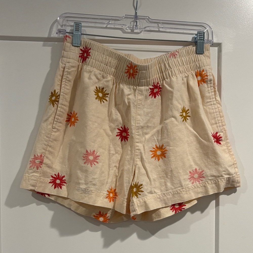Old Navy Cream Floral High Waist Shorts